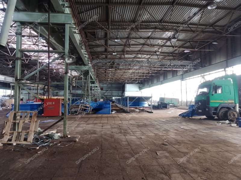 здание под производственную площадь на 