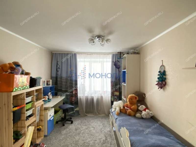 четырёхкомнатная квартира на улице Петрищева дом 10 город Дзержинск