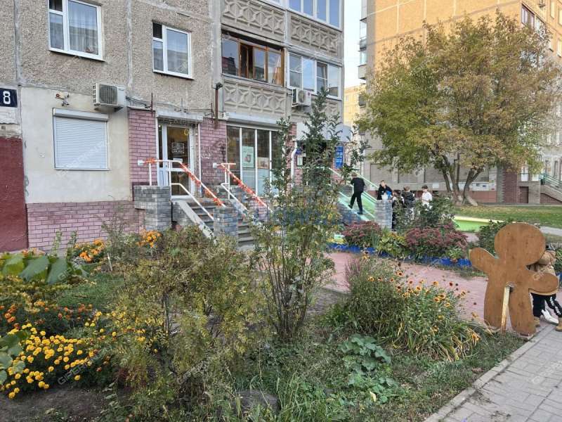 помещение под торговую площадь, недвижимость под общепит на Комсомольской улице