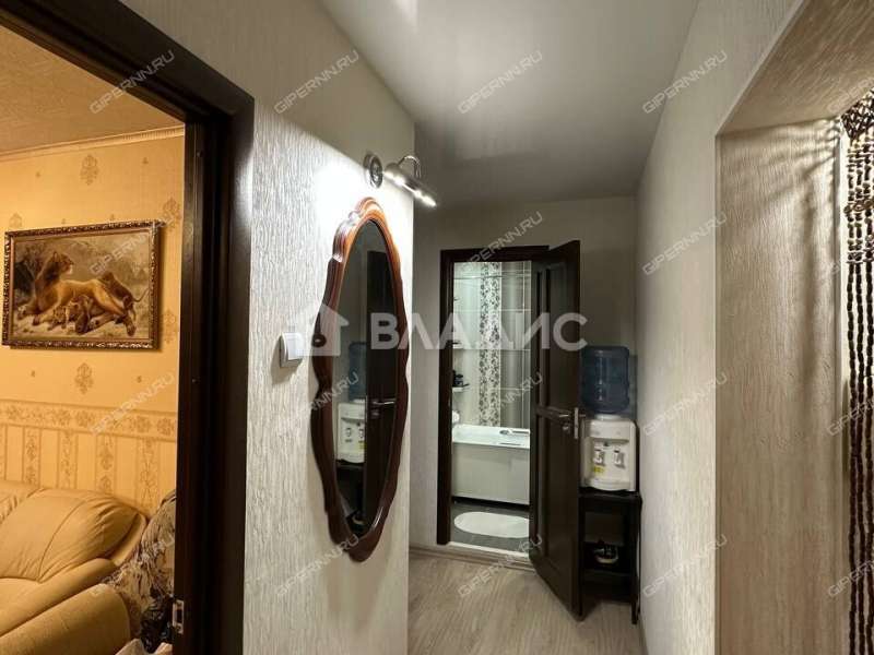 трёхкомнатная квартира на улице Старых Производственников дом 20