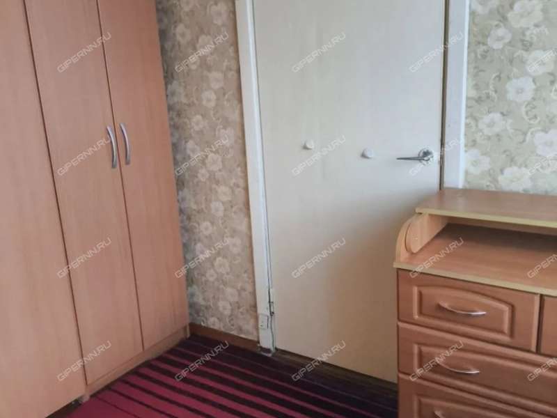 трёхкомнатная квартира на улице Коминтерна дом 14
