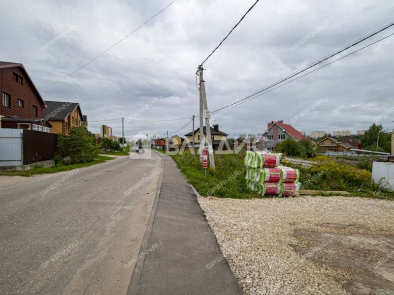 земельный участок 9,4 сотки Брусничная улица