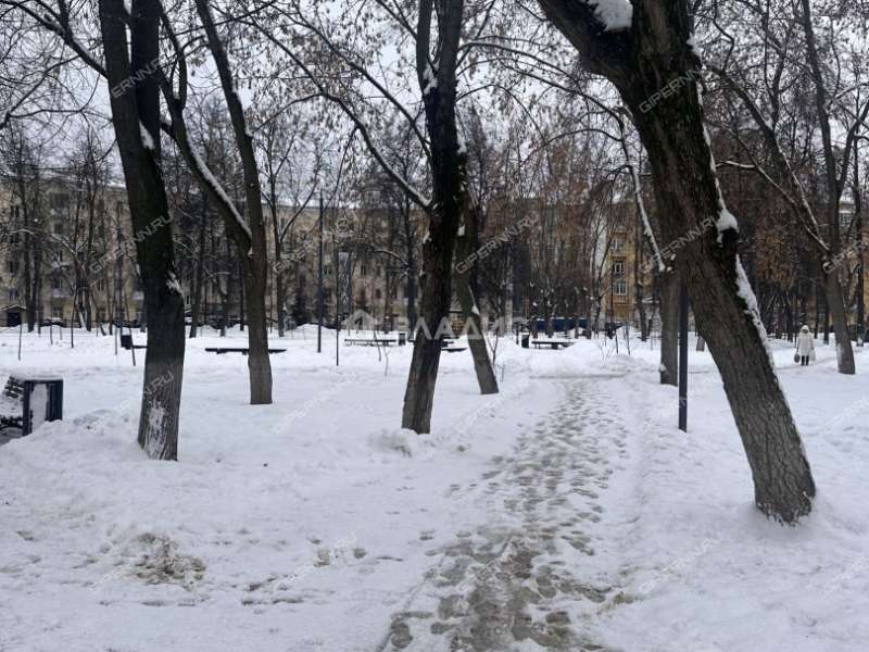 трёхкомнатная квартира на улице Страж Революции дом 6/3