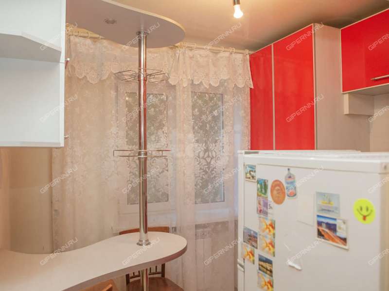 однокомнатная квартира на улице Сурикова дом 10