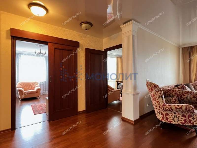 трёхкомнатная квартира на Волжской набережной дом 21