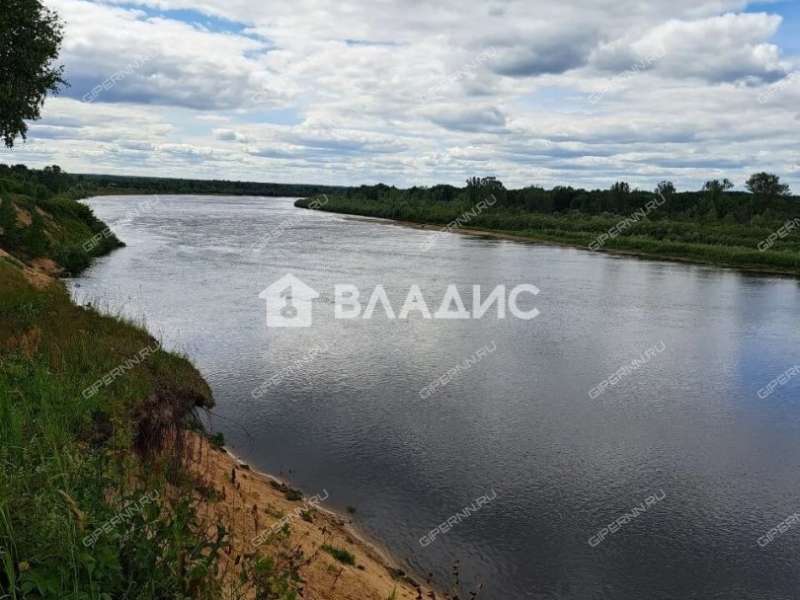 дом на улице Добролюбова сельский посёлок Красный Яр