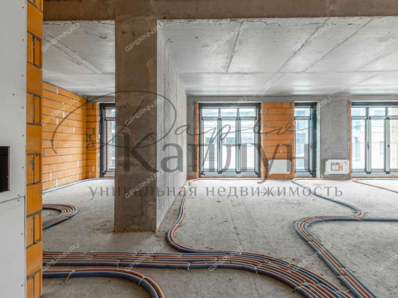 трёхкомнатная квартира на Октябрьской улице дом 21