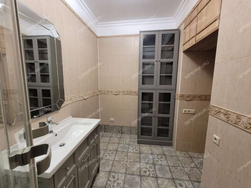 трёхкомнатная квартира на Верхне-Волжской набережной дом 6