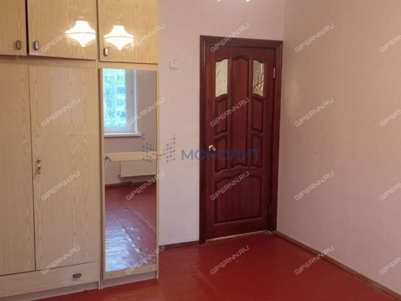 трёхкомнатная квартира на улице Германа Лопатина дом 2