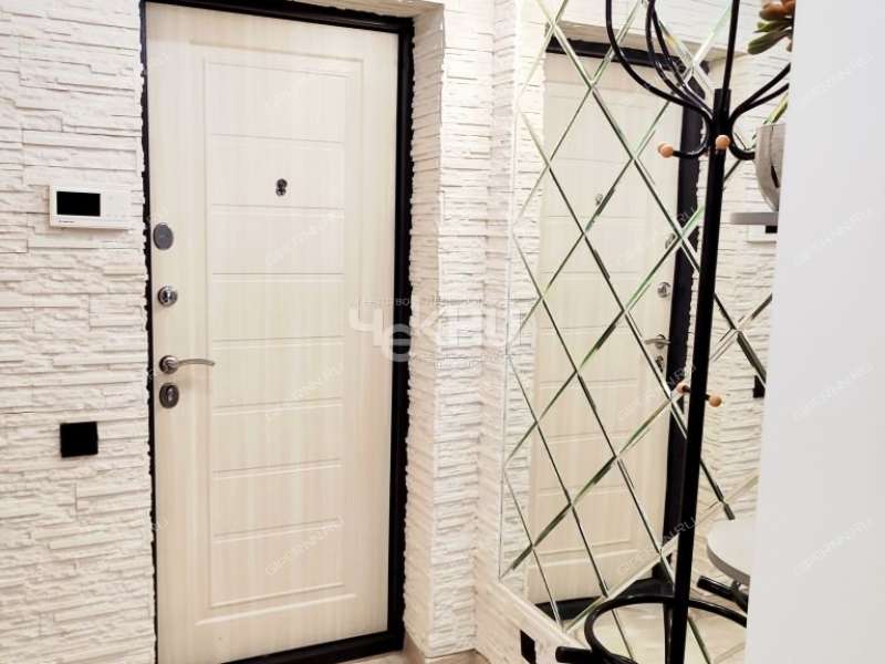 трёхкомнатная квартира на улице Октябрьской Революции дом 40