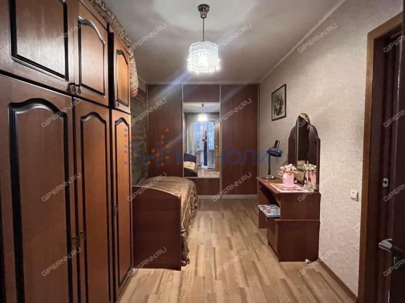 трёхкомнатная квартира на улице Ванеева дом 116