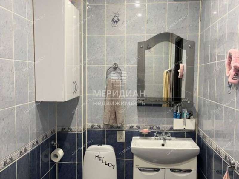 двухкомнатная квартира на улице Страж Революции дом 32