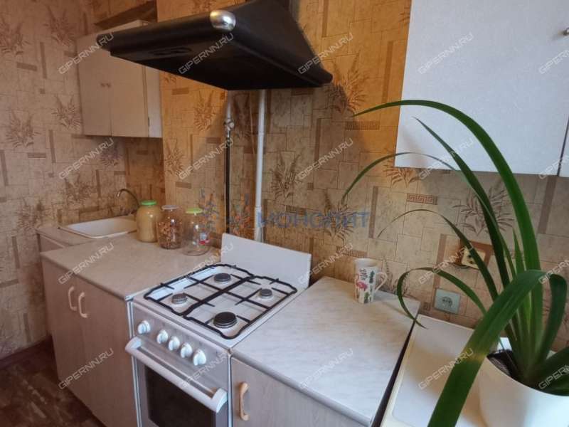 трёхкомнатная квартира на улице Строкина дом 5