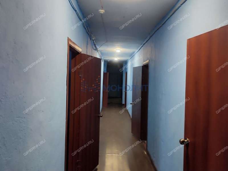 здание под офис, производственную площадь на Школьной улице село Смольки