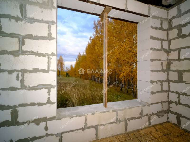 дом на  село Безводное