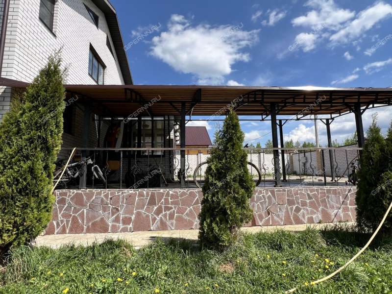 дом на улице Околица деревня Бурцево