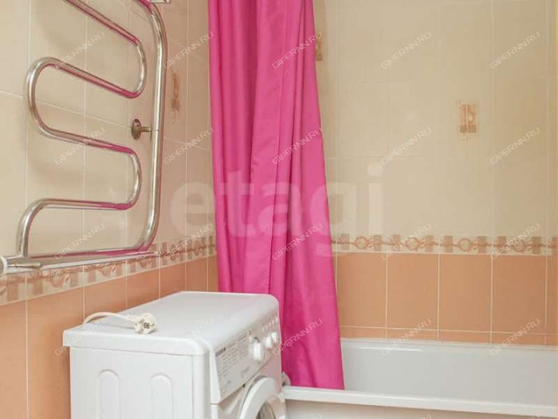 однокомнатная квартира на улице Сурикова дом 10