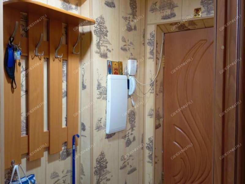 двухкомнатная квартира на улице Июльских Дней дом 26