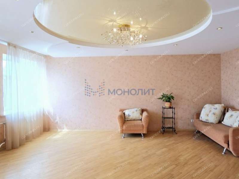 трёхкомнатная квартира на Большей Печёрской улице дом 32