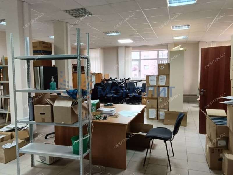 помещение под торговую площадь, производственную площадь на улице Черняховского