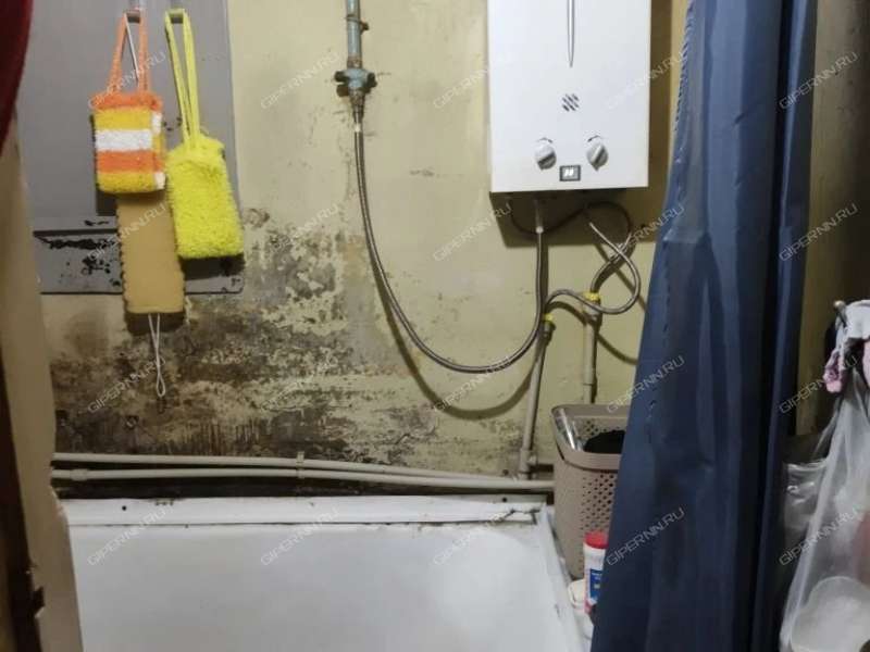 комната в доме 23 на улице Страж Революции