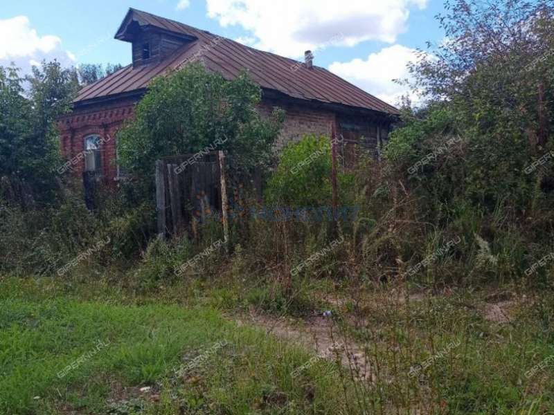 дом на Подгорной улице село Толба