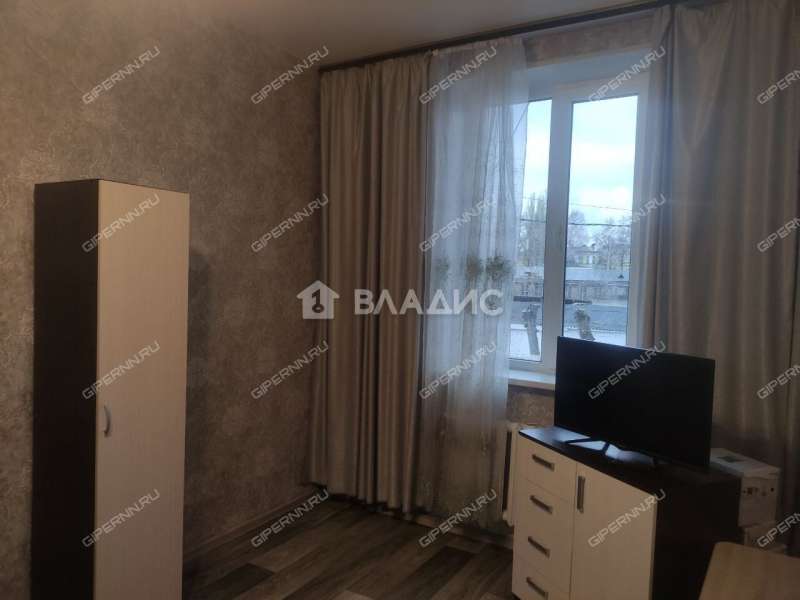 трёхкомнатная квартира на шоссе Жиркомбината дом 10