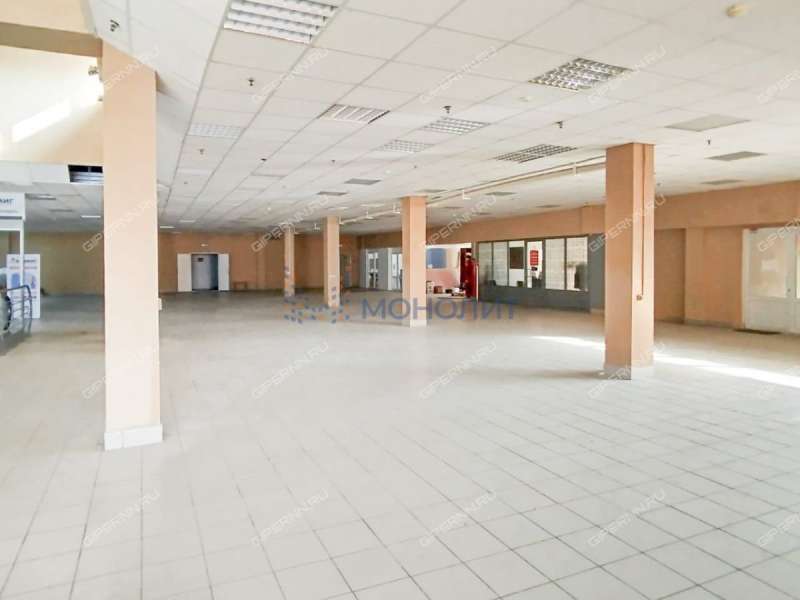 помещение под офис, торговую площадь на площади Маршала Жукова