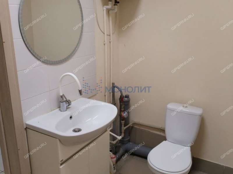 помещение под офис, торговую площадь на проспекте Гагарина