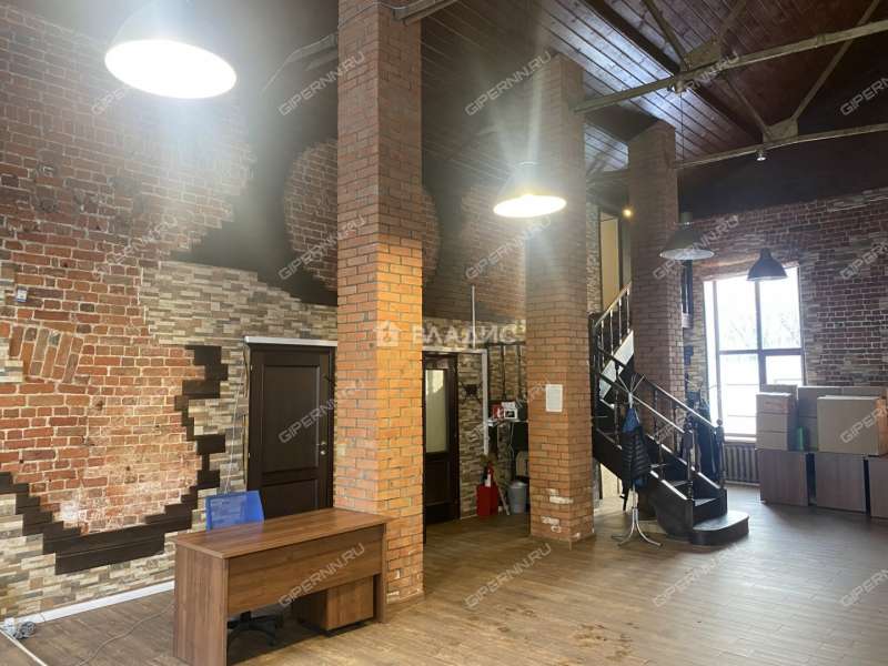 здание под офис на улице Баррикад